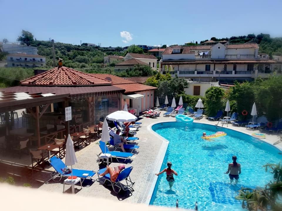 Hotel Daphne 3*